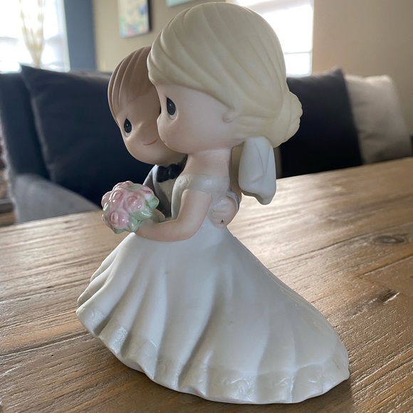 Precious Moments, To Have & To Hold Forevermore - Picture 2 of 12
